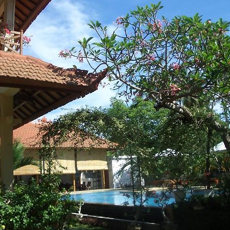 Villa Jaya Lovina Exterior foto