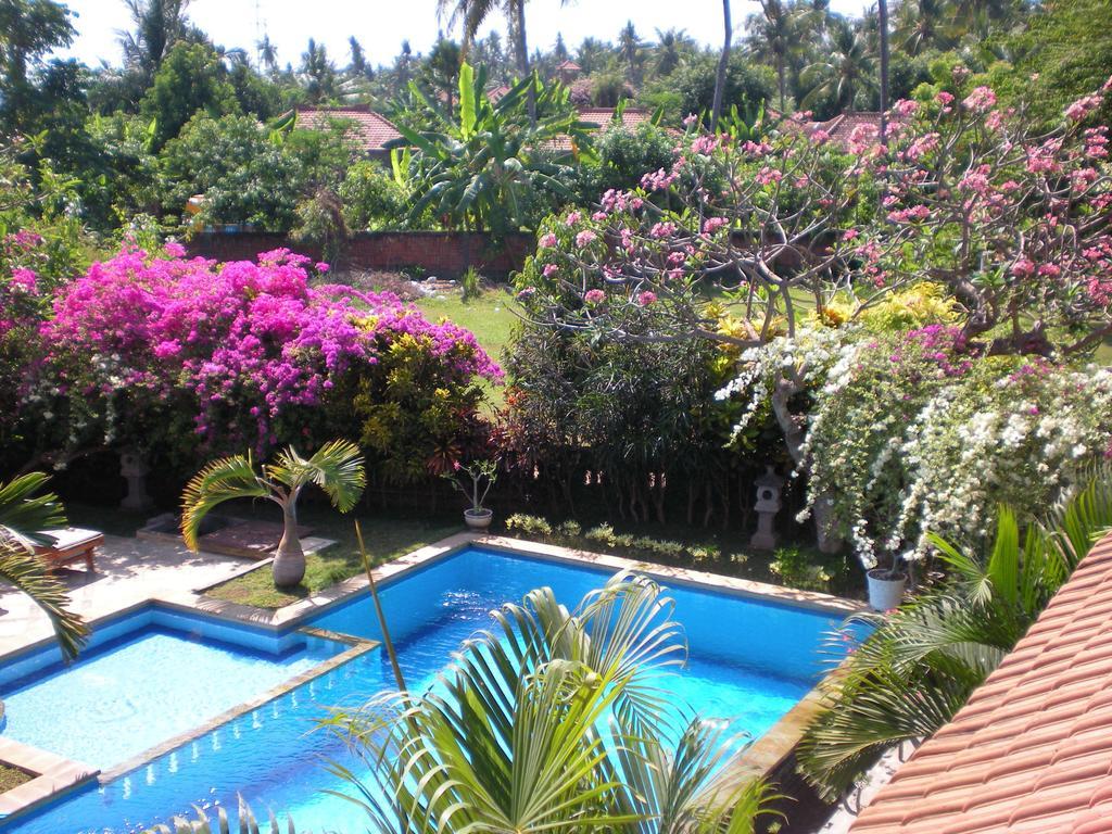 Villa Jaya Lovina Exterior foto